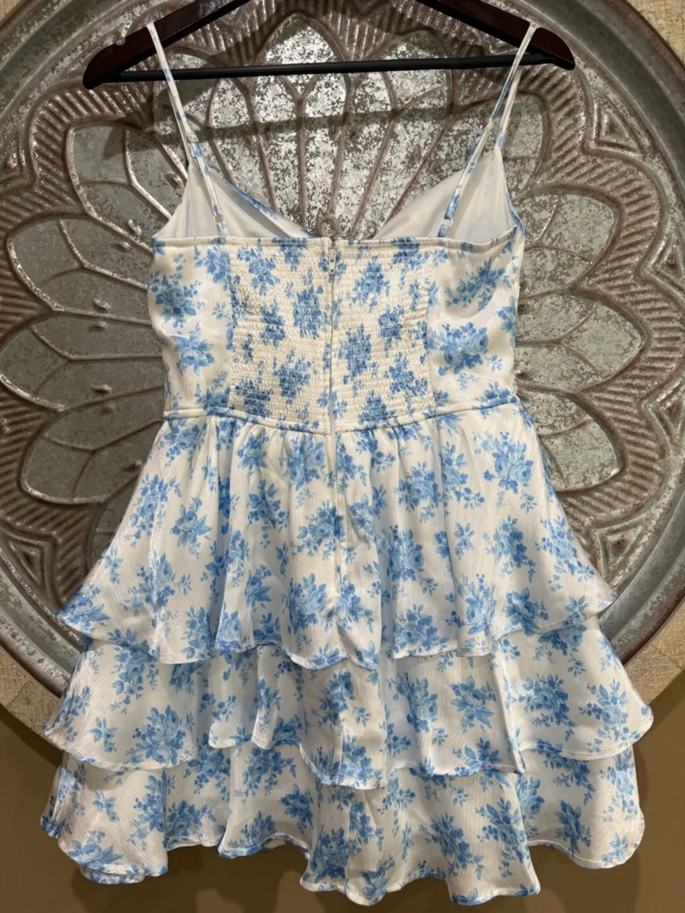 NWT- Altar'd State White and Blue Floral Tiered  Mini Dress with Twist Keyhole - Picture 6 of 6
